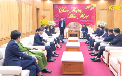 Bí thư Tỉnh uỷ thăm, nắm bắt tình hình triển khai nhiệm vụ tại thị xã Việt Yên và doanh nghiệp 