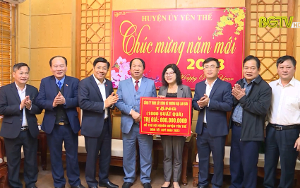 Bí thư Tỉnh uỷ thăm, tặng quà Tết cho hộ nghèo huyện Yên Thế, Tân Yên