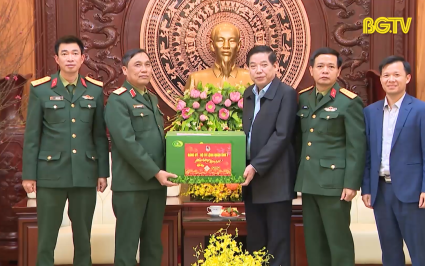 Bộ Tư lệnh Quân khu 1 chúc tết tỉnh Bắc Giang 