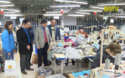 Chăm lo tết cho đoàn viên, người lao động 