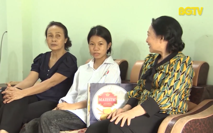 Chia sẻ yêu thương với trẻ em có hoàn cảnh khó khăn 