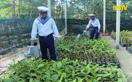 Cho Trường Sa mãi thêm xanh