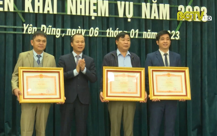 Chủ động, nêu gương, kỷ cương, sáng tạo, hiệu quả trong phong trào thi đua 