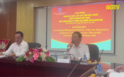 Chủ tịch UBND tỉnh thăm doanh nghiệp tại Lào