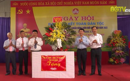 Chủ tịch UBND tỉnh dự ngày hội Đại đoàn kết tại Tân Yên
