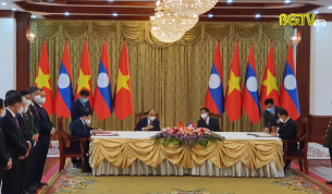 Chủ tịch UBND tỉnh tham gia đoàn Việt Nam thăm chính thức Lào