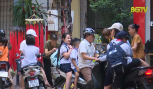 Chưa thực hiện tốt việc đội mũ bảo hiểm cho học sinh tiểu học