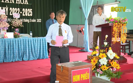 Chuyên đề: Nâng tỷ lệ Trưởng thôn, Tổ trưởng dân phố là đảng viên