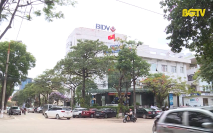 Cơ cấu lại nguồn vốn, giảm lãi suất cho vay hỗ trợ doanh nghiệp phục hồi SXKD