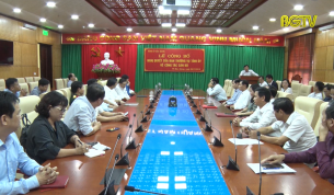 Công bố Nghị quyết của Ban thường vụ Tỉnh ủy về công tác cán bộ