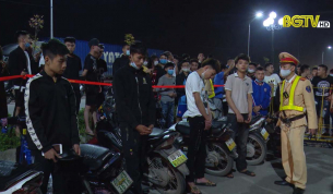 CSGT TP Bắc Giang xử lý nhóm đối tượng đi xe lạng lách, đánh võng