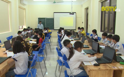 Đảm bảo 100% học sinh lớp 3 được học Tiếng Anh, Tin học