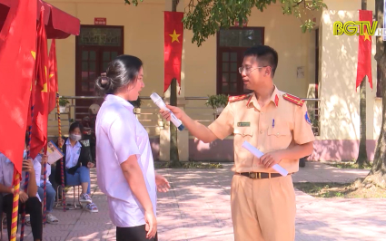 Đẩy mạnh tuyên truyền pháp luật về TTGT đầu năm học mới