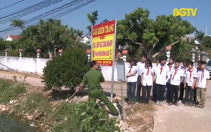 Đẩy mạnh tuyên truyền phòng chống đuối nước cho học sinh