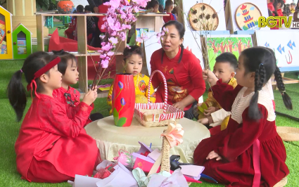 Dạy trẻ yêu Tết Việt