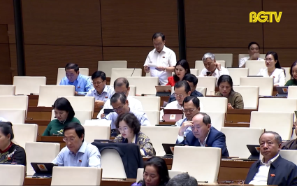 ĐBQH Bắc Giang góp ý vào dự án Luật Nhà giáo 