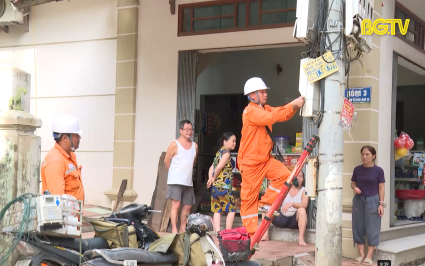 Điện với SX&ĐS: Ngành điện khắc phục hậu quả sau bão lũ