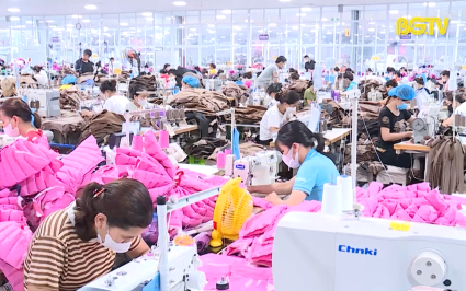 Doanh nghiệp may nắm bắt cơ hội mở rộng quy mô sản xuất 