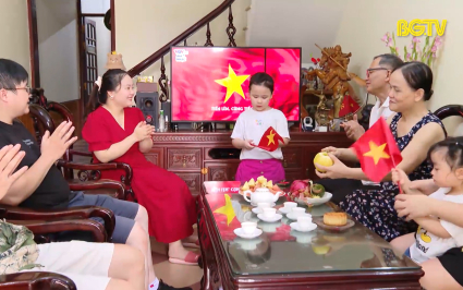 Đón Tết độc lập, dâng hương Bác - Nét văn hóa đẹp trong gia đình người Việt Nam