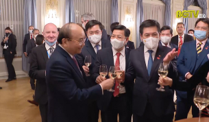 Đồng chí Bí thư Tỉnh uỷ thăm Đại sứ quán Việt Nam tại Liên bang Nga