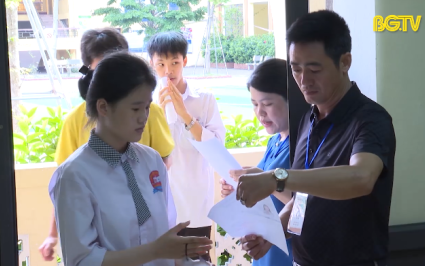 Gần 23 nghìn thí sinh bước vào ngày thi đầu tiên kỳ thi vào lớp 10 THPT