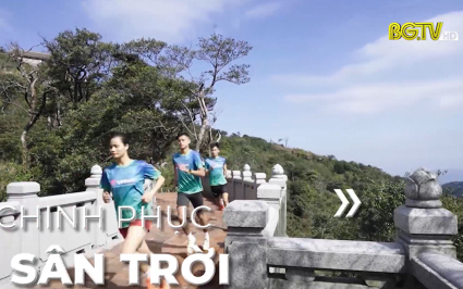 Giải Marathon "Bước chạy tới đỉnh thiêng"