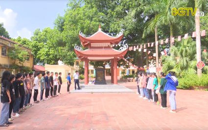 Giáo dục truyền thống trên quê hương cách mạng Hoàng Vân