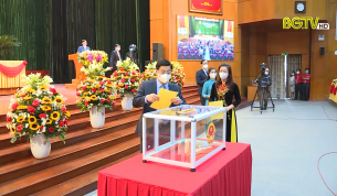 HĐND tỉnh bầu bổ sung thành viên UBND tỉnh nhiệm kỳ 2021-2026