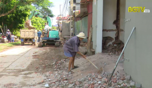 Hiệp Hoà: Người dân tự nguyện giải toả mặt đê, hiến đất làm đường