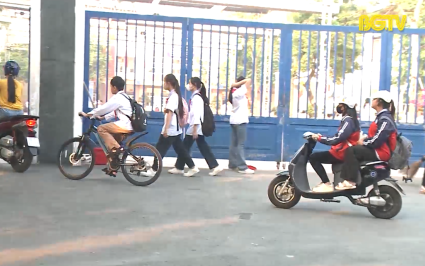 Hiệp Hòa: Nhiều học sinh chưa đủ tuổi đi xe máy điện  