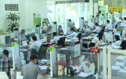 Hỗ trợ người dân, doanh nghiệp tiếp cận vốn vay, hạn chế tín dụng đen