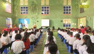 Hội bảo vệ quyền trẻ em tuyên truyền ATGT cho học sinh