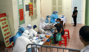 Hơn 300 người tham gia Ngày hội hiến máu an toàn - Không ngại Covid- 19