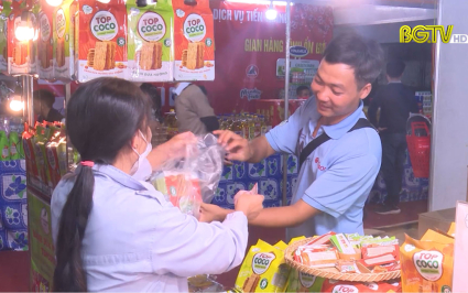 Khai mạc chương trình gian hàng "Gian hàng dành cho công nhân lao động"