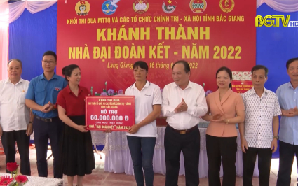 Khánh thành, trao nhà đại đoàn kết cho hộ nghèo Lạng Giang