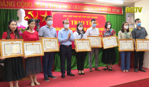 Khen thưởng 84 tập thể, cá nhân trong phòng, chống dịch