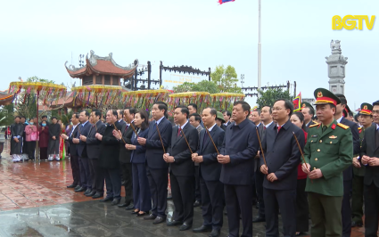 Lãnh đạo tỉnh dâng hương tại Đền Xương Giang