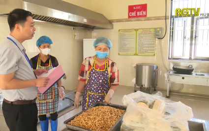 Kiểm soát chặt chẽ các bếp ăn tập thể 