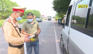 Kiểm soát phương tiện giao thông sau khi bỏ giãn cách xã hội tại TP Bắc Giang