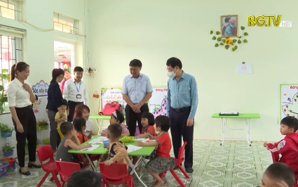 Kiểm tra tình hình KTXH và đời sống người dân xã Trường Giang, Lục Nam
