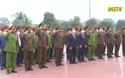 Kỷ niệm 74 năm lực lượng CAND học tập, làm theo Sáu điều Bác Hồ dạy