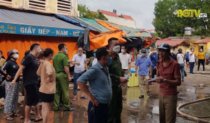 Lạng Giang: Cháy cửa hàng kinh doanh tại thị trấn Vôi 