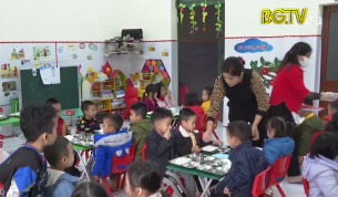 Lạng Giang: Đảm bảo an toàn thực phẩm tại các bữa ăn bán trú cho trẻ