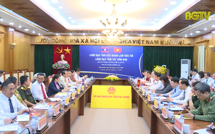 Lãnh đạo tỉnh Xay-Sổm-Bun, Lào thăm và làm việc tại Bắc Giang