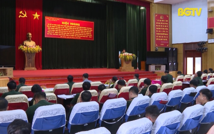 Lực lượng vũ trang đấu tranh phản bác các quan điểm sai trái, thù địch