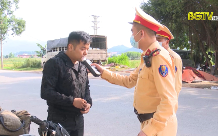 Lục Nam: Tăng cường xử lý vi phạm nồng độ cồn dịp cuối năm