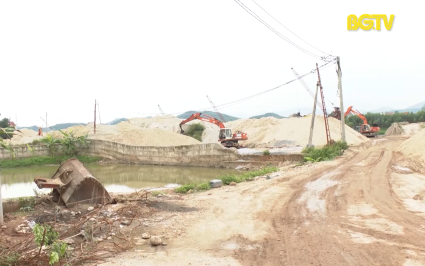 Lục Ngạn chấn chỉnh hoạt động bến bãi tập kết cát, sỏi lòng sông 