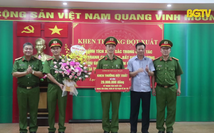 Lục Ngạn: Thưởng “nóng” vì phá thành công chuyên án ma túy quy mô lớn
