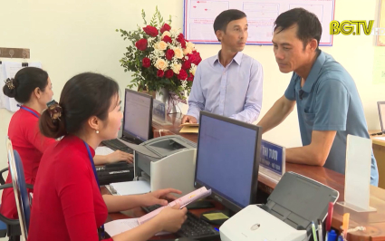 Nâng hạng chỉ số thành phần người đứng đầu và đội ngũ cán bộ công chức 