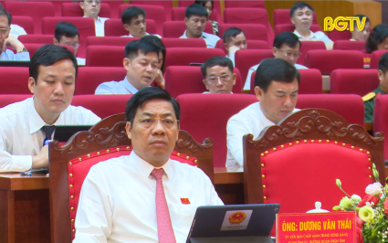 Thảo luận, đề xuất nhiều giải pháp phát triển kinh tế xã hội 